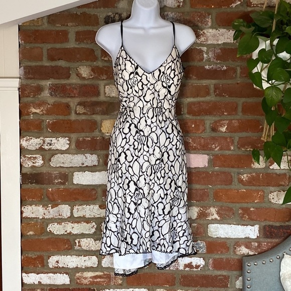 Lulu’s Ryse the Label Addison Black and White Lace Cutout Dress size medium - Picture 3 of 10